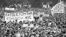 Krakowskie Błonia podczas drugiej pielgrzymki Jana Pawła II do Polski (22.06.1983)