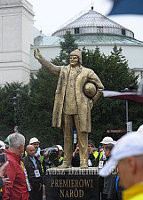 11-14 września 2013 r. – W Warszawie odbyły się trzydniowe Ogólnopolskie Dni Protestu „Dość Lekceważenia Społeczeństwa” organizowane przez NSZZ „Solidarność”, OPZZ i Forum Związków Zawodowych przeciwko polityce rządu Donalda Tuska.