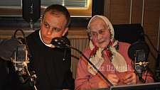 Marianna Popiełuszko, matka bł. ks. Jerzego Popiełuszki, odwiedziła Radio Maryja w Toruniu. Wspólnie ze słuchaczami matka błogosławionego męczennika odmówiła Koronkę do Bożego Miłosierdzia. Wraz z Marianną Popiełuszko do Radia Maryja przyjechali także Stanisław Popiełuszko, brat ks. Jerzego, Wioleta Popiełuszko oraz wnuk pani Marianny - Marcin.