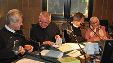 Marianna Popiełuszko, matka bł. ks. Jerzego Popiełuszki, odwiedziła Radio Maryja w Toruniu. Wspólnie ze słuchaczami matka błogosławionego męczennika odmówiła Koronkę do Bożego Miłosierdzia. Wraz z Marianną Popiełuszko do Radia Maryja przyjechali także Stanisław Popiełuszko, brat ks. Jerzego, Wioleta Popiełuszko oraz wnuk pani Marianny - Marcin.