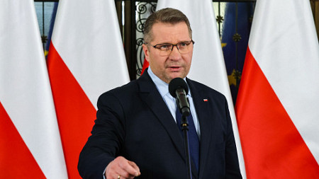 Ministrowie zostają, Polacy przegrali