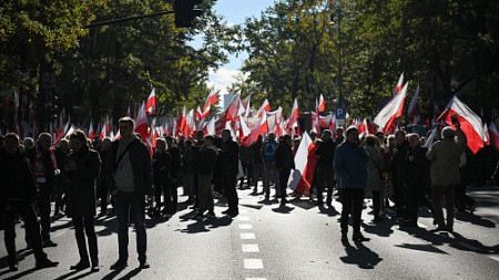 Polacy protestują pod Trybunałem Konstytucyjnym