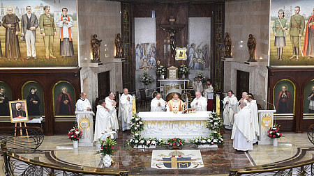 Uroczystości w sanktuarium NMP Gwiazdy Nowej Ewangelizacji i św. Jana Pawła II w Toruniu