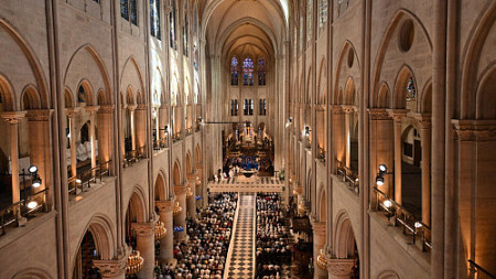 Leon XIV w katedrze Notre-Dame