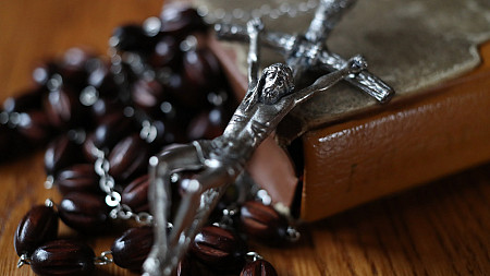 Armia uwolniła porwanych po ataku na kościół