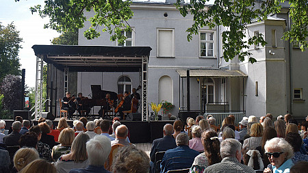 Chopin pod Dębami