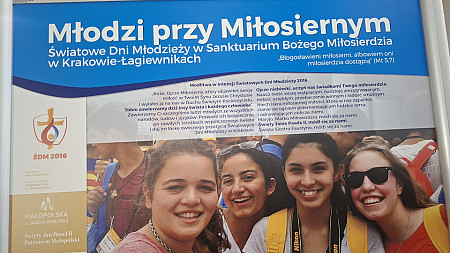 Wystawy w dolnej Bazylice Bożego Miłosierdzia