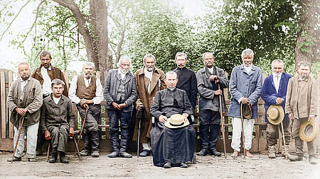 BLISKO CZŁOWIEKA